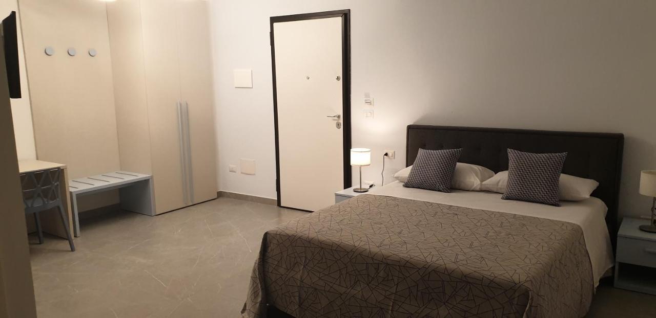 La Casa Di Francesca B&B Con Parcheggio Privato Порто-Чезарео Экстерьер фото