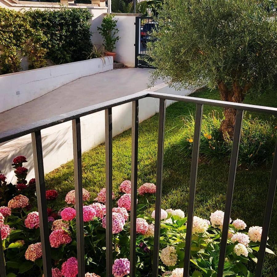 La Casa Di Francesca B&B Con Parcheggio Privato Порто-Чезарео Экстерьер фото
